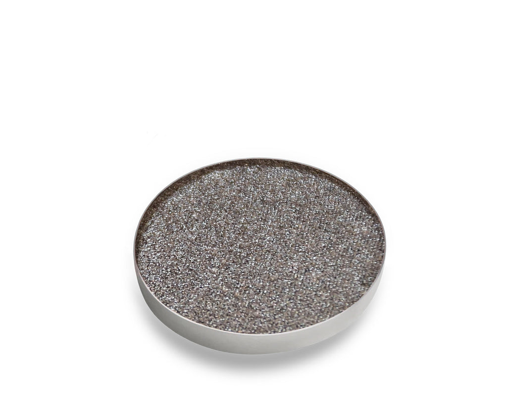 Relaxation - A medium silver-grey metallic. Clean eyeshadow made with natural and organic ingredients.